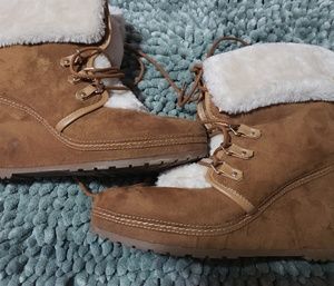 NWOT Sale🦄Unionbay Upper textile w/faur fur boots